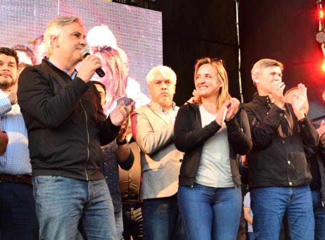 Llaryora recorre la provincia y se acerca al radicalismo