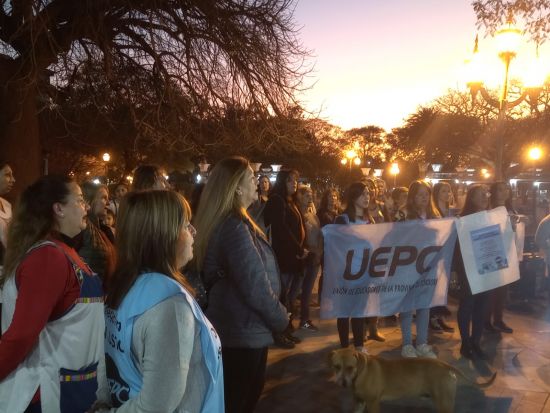 Salarios: llamativamente la UEPC y docentes autoconvocados marcharon por separado en Morteros