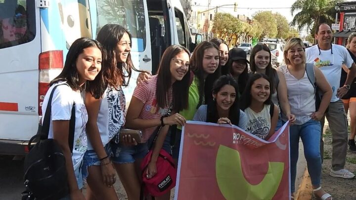 Río Primero: entrega de  premio del Día del Estudiante y diplomas en el Nodo Educativo.
