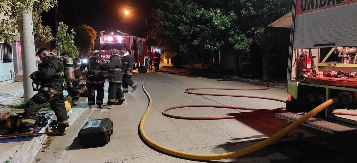 Arroyito: se incendió una vivienda con importantes daños estructurales Arroyito: se incendió una vivienda con importantes daños estructurales