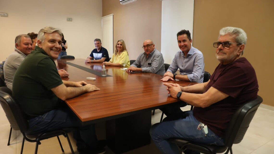 Martín Llaryora y Manuel Calvo se reunieron con sectores productivos de Las Varillas y Las Varas