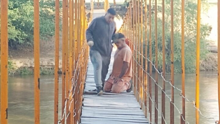 Arroyito: reparan el tradicional Puente Colgante