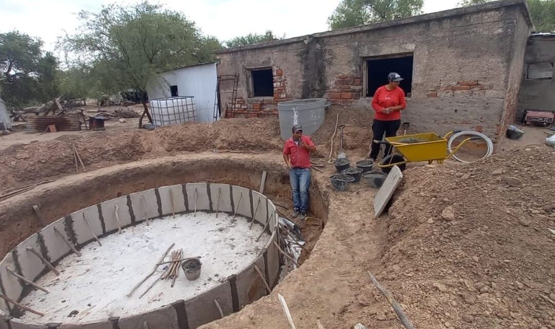 Ansenuza: Parques Nacionales habilitó la sexta cisterna de agua para una familia del norte