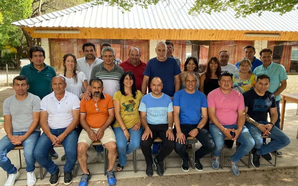 Se suman intendentes y jefes comunales apoyando a Llaryora para gobernador de Córdoba Se suman intendentes y jefes comunales apoyando a Llaryora para gobernador de Córdoba