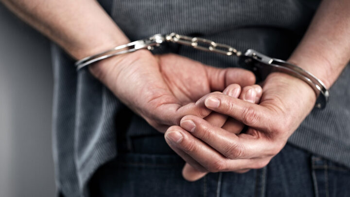 Balnearia: joven detenido tras agredir a personal municipal durante un control