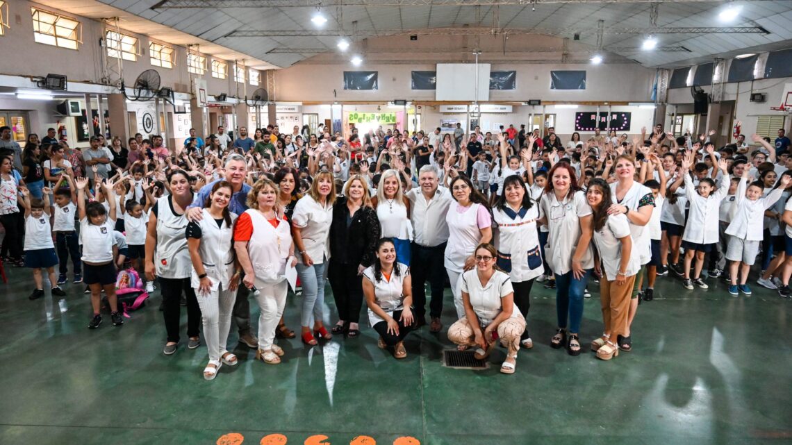 Arroyito: Benedetti participó del inicio del ciclo lectivo en la escuela Manuel Belgrano