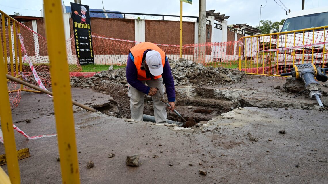 Arroyito: trabajos en la red de agua corriente del sector norte de la ciudad