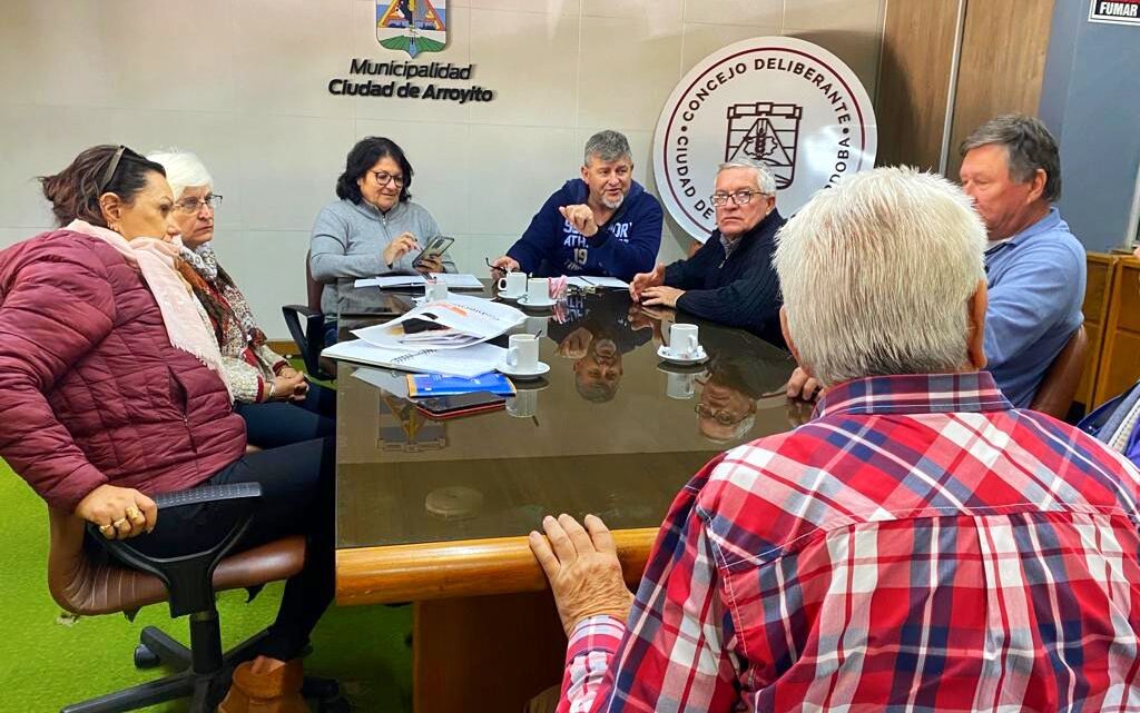 Arroyito: comienzan a organizar el 3° Encuentro Nacional e Internacional de Autos Antíguos