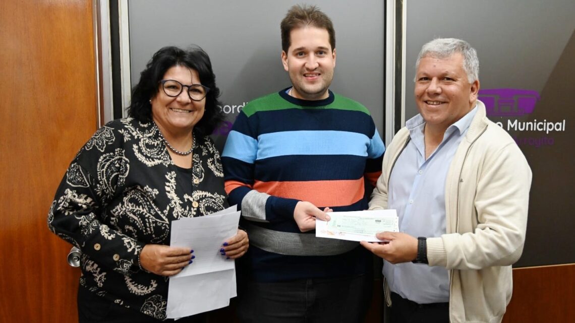 Maxi Costantino recibió aporte para la Familia Piemontesa de Arroyito