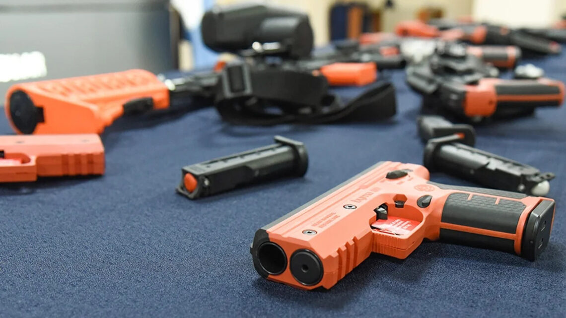 Schiaretti aseguró que “Dan tranquilidad” las nuevas armas compradas para la policía de Córdoba