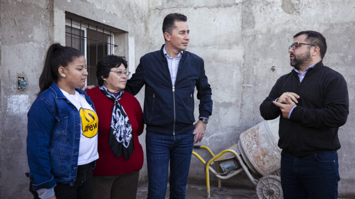 Manuel Calvo recorrió obras de infraestructura y viviendas en Marull