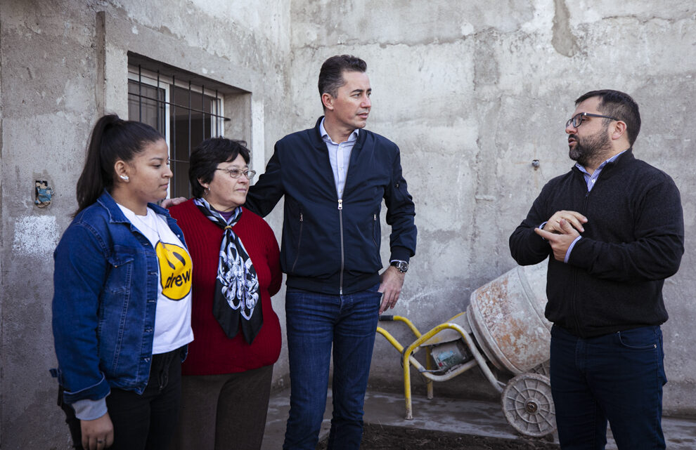 Manuel Calvo recorrió obras de infraestructura y viviendas en Marull