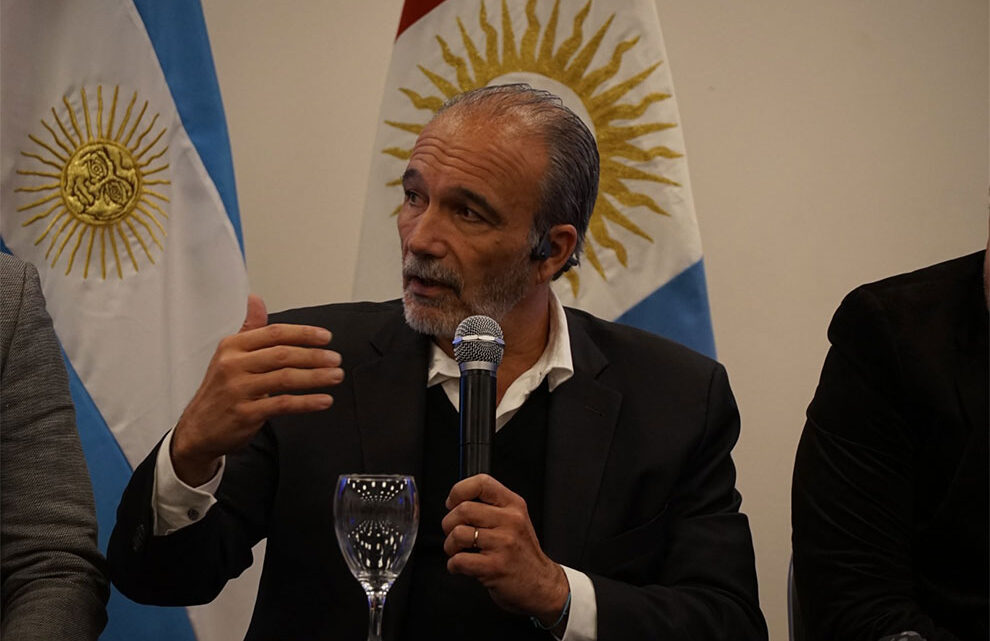 El ministro López anunció un fondo para el desarrollo de Cooperativas Eléctricas