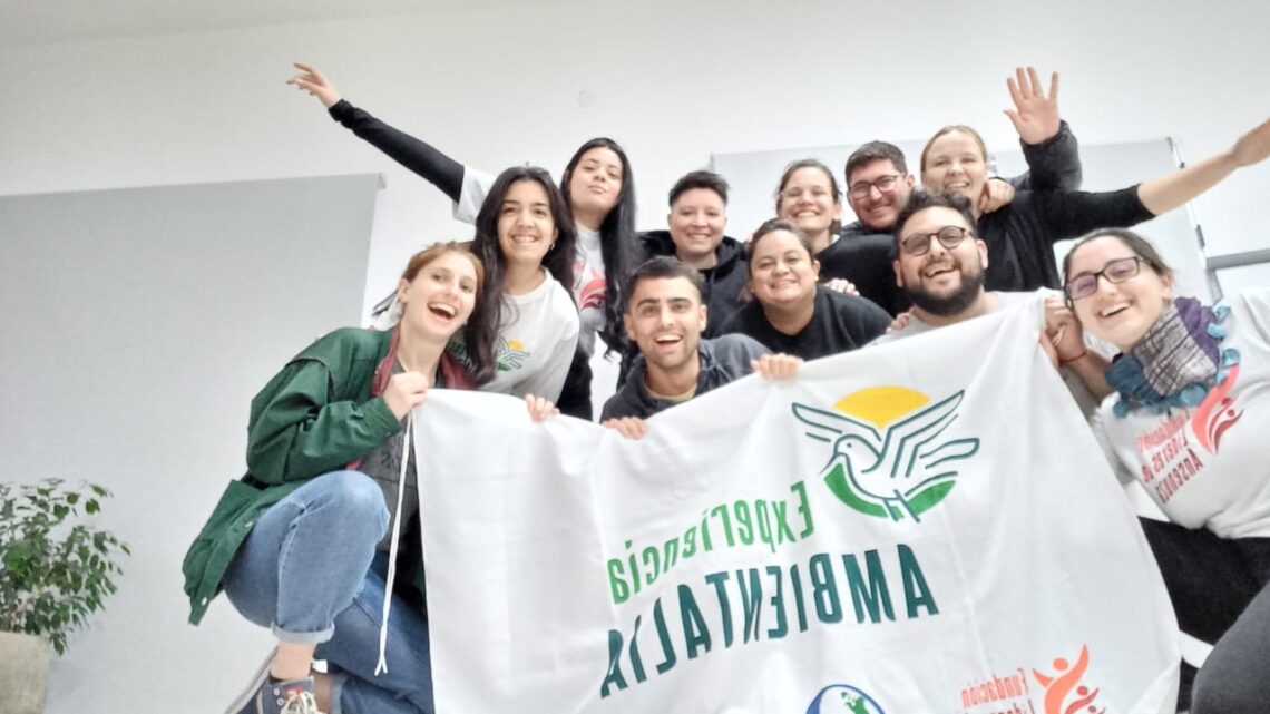 Estudiantes de Ansenuza vivieron la Experiencia Ambientalia en Villa Fontana Estudiantes de Ansenuza vivieron la Experiencia Ambientalia en Villa Fontana