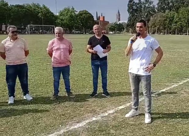 El predio del fútbol de Altos de Chipión lleva el nombre de Nicolás Burdisso