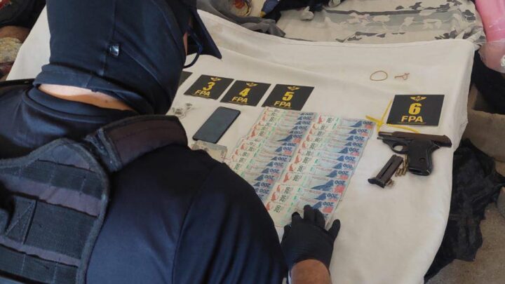 Arroyito: drogas, armas y dinero secuestrados en un operativo de la FPA