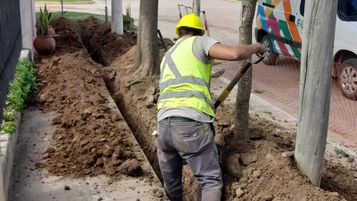 En Villa Fontana comenzó la obra de red de gas
