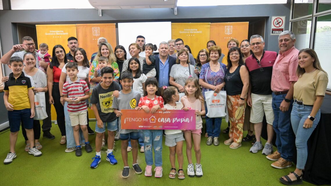 En Arroyito cierran el año entregando viviendas