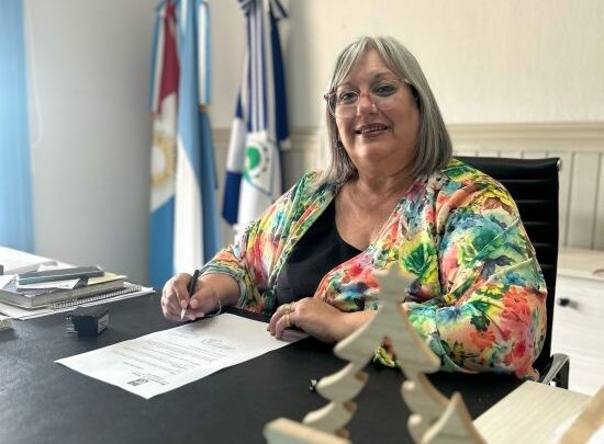 La intendenta de Porteña cumplió su promesa de renunciar a su sueldo