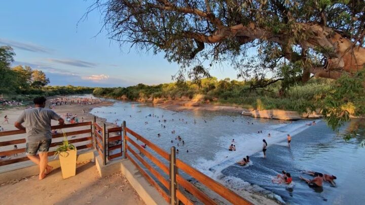 Ansenuza: Finde con calor y lunes inestable