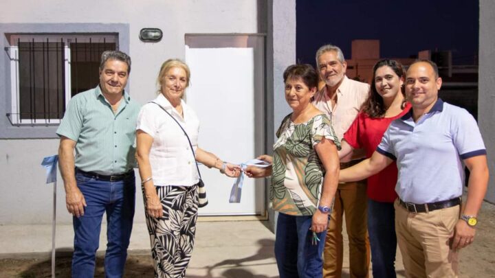En Villa Santa Rosa terminaron el año entregando viviendas
