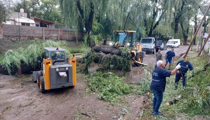 Temporal: la Provincia asiste a los vecinos de Alta Gracia y Anisacate