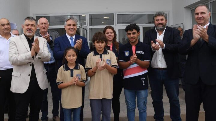 Clases: Llaryora abrió el ciclo lectivo en Córdoba