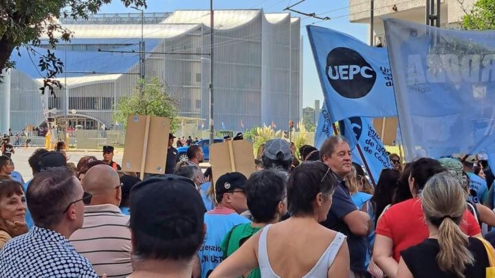 En Córdoba podrían no empezar las clases en la fecha prevista