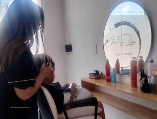 Peluqueros de Morteros cortan el pelo gratis a niños y niñas antes del inicio de clases Peluqueros de Morteros cortan el pelo gratis a niños y niñas antes del inicio de clases