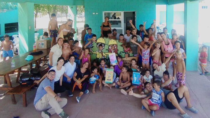 Verano en Villa Fontana: Parques Nacionales visitó a los chicos del natatorio