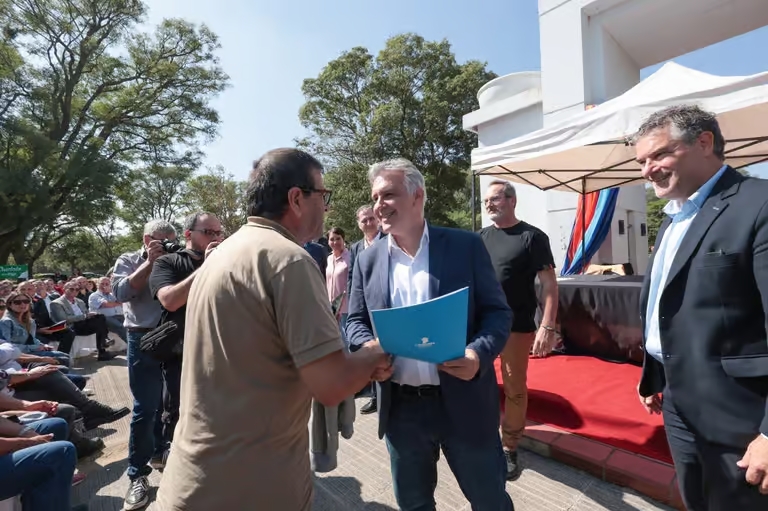 Freyre – Porteña: 850 millones para una Escuela Técnica, Obras de Cloacas y dos Polideportivos Freyre – Porteña: 850 millones para una Escuela Técnica, Obras de Cloacas y dos Polideportivos