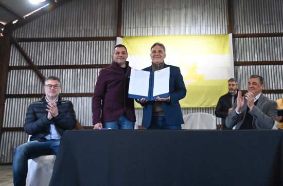 Llaryora anunció 400 millones de pesos en obras para Brinkmann Llaryora anunció 400 millones de pesos en obras para Brinkmann