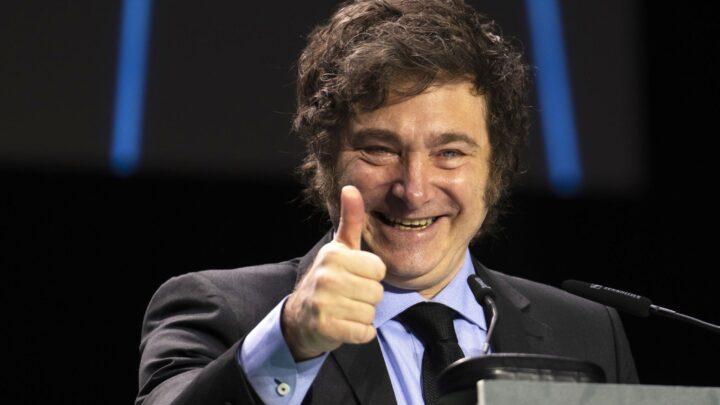 Mientras Milei se postula para el Nobel de economía la actividad económica no se recupera