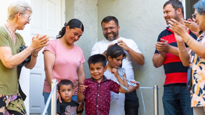 Marull: Familia que perdió su vivienda en un incendio recibió una nueva casa