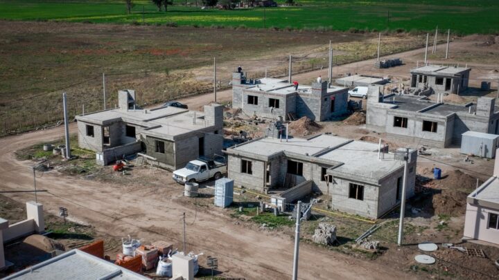 Arroyito: avanza la construcción de 68 viviendas