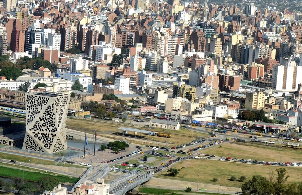 Córdoba: El presupuesto 2025 contempla eliminación de tasas, fuerte inversión en educación, salud y seguridad