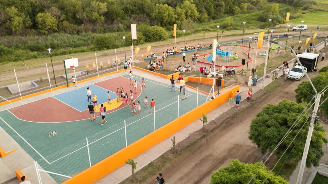 Villa Santa Rosa: Quedó inaugurada la plaza de la Costanera Sur