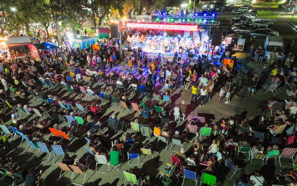 Arroyito: multitudinario cierre del año en el Parque Romero Arroyito: multitudinario cierre del año en el Parque Romero