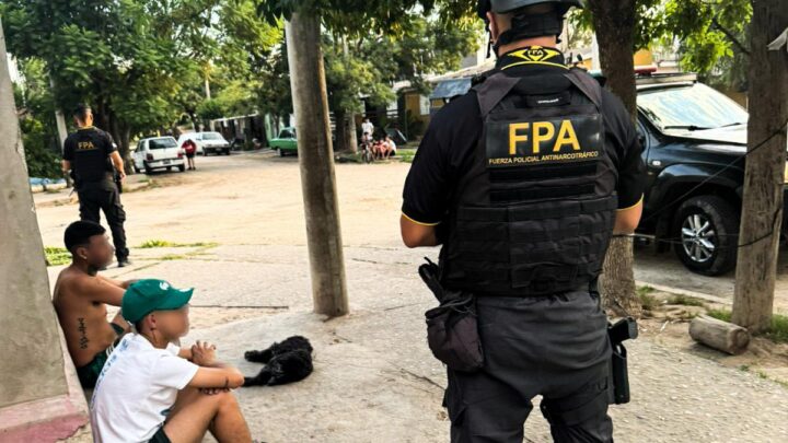 Arroyito: FPA detuvo a un sujeto que escapó de un control con cocaína