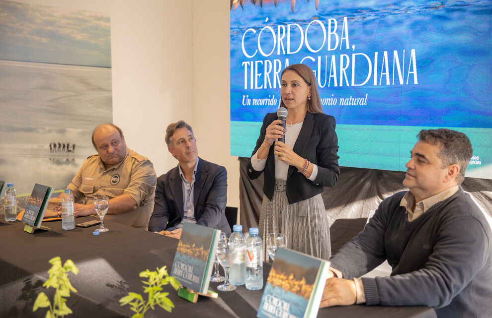 Córdoba presentó el libro con sus 30 Áreas Naturales Protegidas