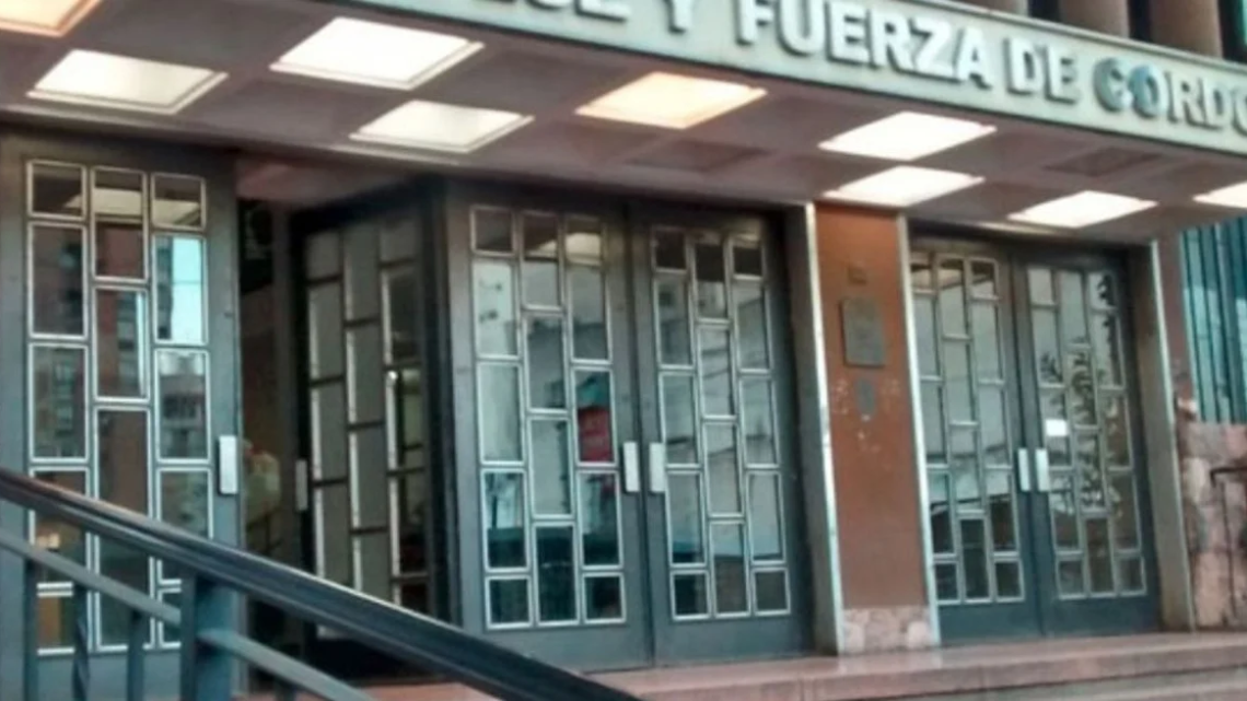 ¿Conflicto en puerta? Luz y Fuerza quiere que la Justicia que detenga el paso de EPEC a S.A. ¿Conflicto en puerta? Luz y Fuerza quiere que la Justicia que detenga el paso de EPEC a S.A.