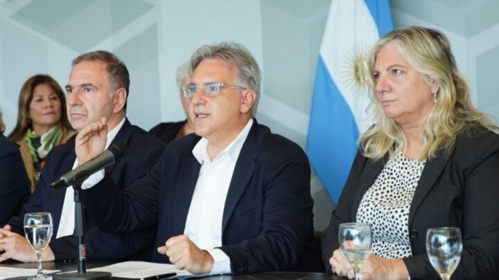 Llaryora: “Los resultados de las pruebas Aprender nos ponen muy orgullosos”