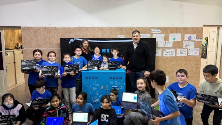 Balnearia: Escuelas recibieron netbooks en el marco del Programa TecnoPresente