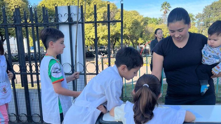 La Puerta: Escuela y Municipio impulsan la forestación con arboles