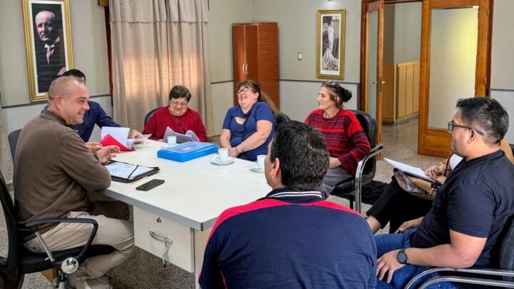 La Para: Municipio y Bomberos Voluntarios trabajan en el proyecto del nuevo cuartel