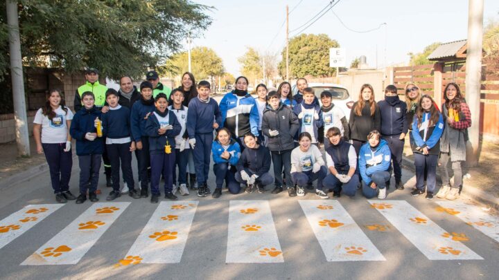 Villa Santa Rosa promueve la tenencia responsable y el respeto animal en las escuelas