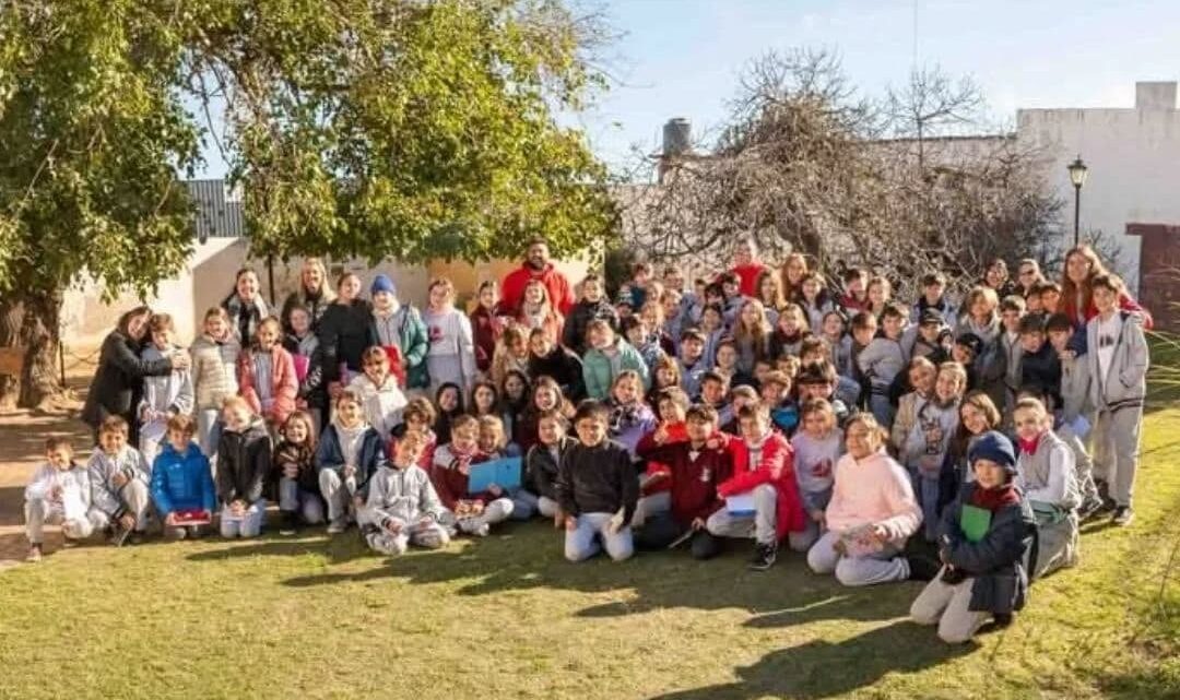 Villa Santa Rosa recibió a estudiantes de Córdoba y afianza su propuesta turística Villa Santa Rosa recibió a estudiantes de Córdoba y afianza su propuesta turística