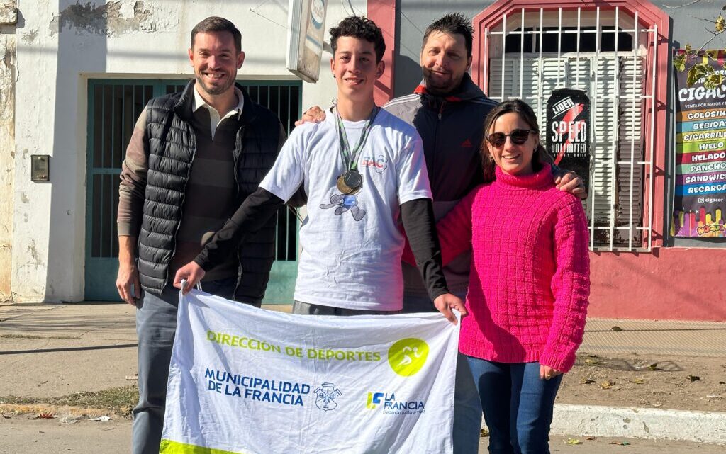 La Francia celebró un hito histórico en el deporte local: Matías Guevara, Campeón Argentino de Atletismo U14 La Francia celebró un hito histórico en el deporte local: Matías Guevara, Campeón Argentino de Atletismo U14