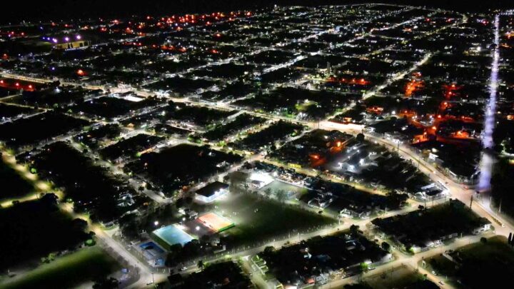 Villa Santa Rosa suma 200 nuevas luminarias LED con un enfoque en seguridad y sustentabilidad