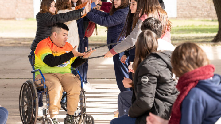 El deporte como puente hacia la inclusión en Villa Santa Rosa